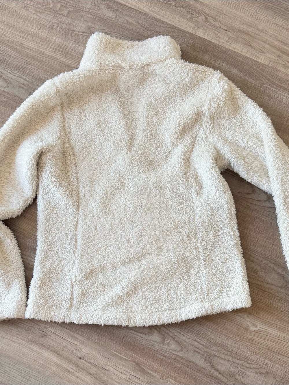 Patagonia woman’s Cream Sherpa Half-Zip Pullover - Picture 2 of 4